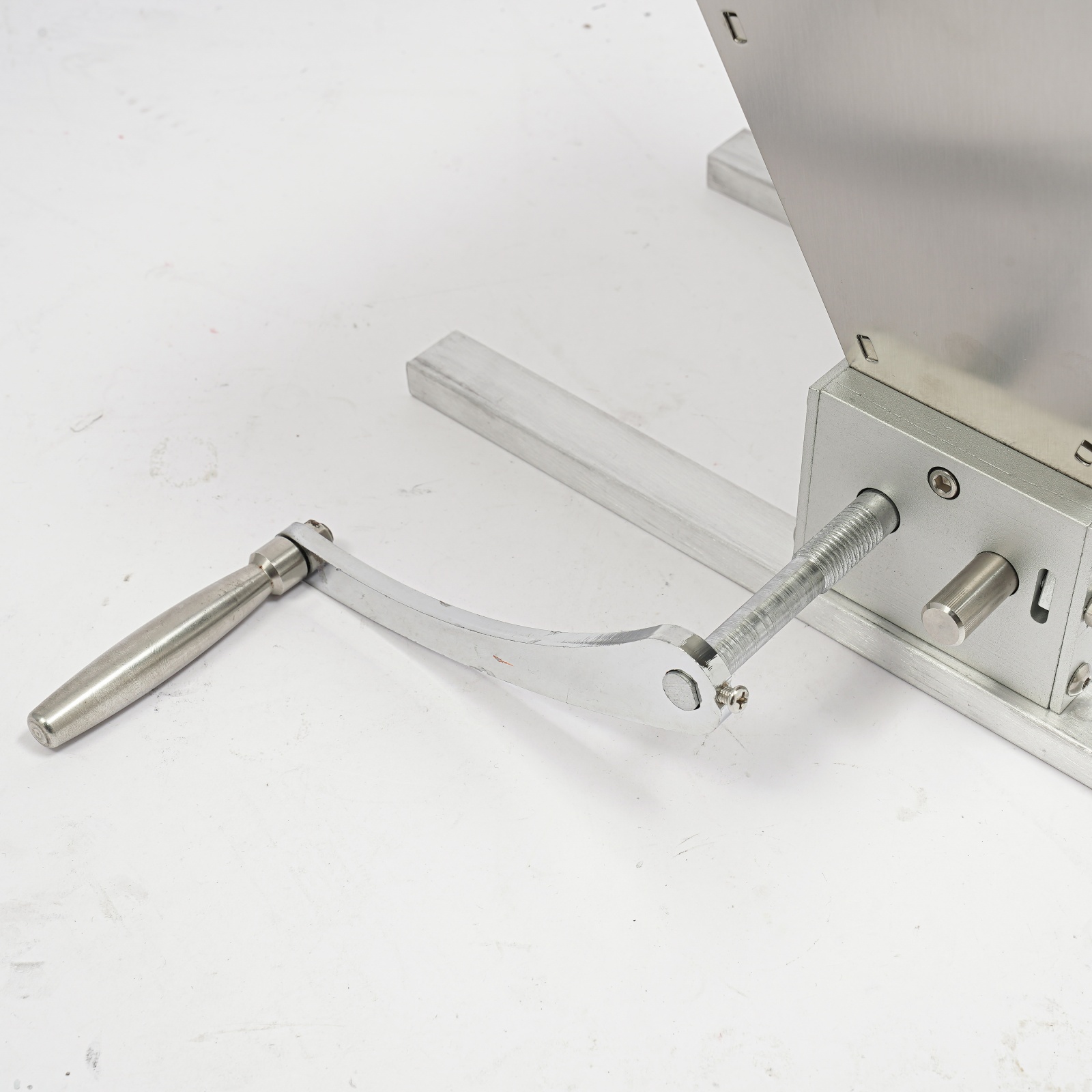 Młyn do ziarna, rozdrabniacz d – Grain Mill Grinder Hand Crank recenzja i cena